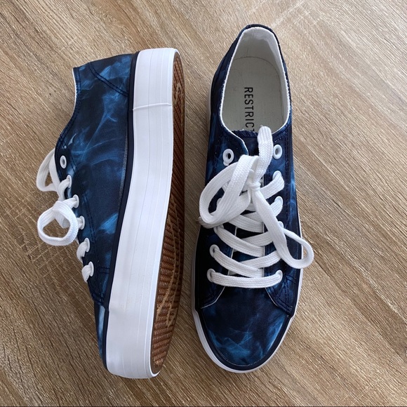 NWT Restricted Velma Tie Dye Sneaker - Picture 6 of 10